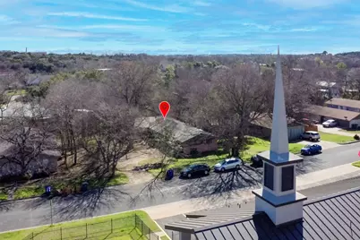 2403 Sherwood Lane, Austin, TX 78704 - Photo 4