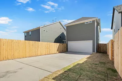 104 Woodrow Lane, Liberty Hill, TX 78642 - Photo 32