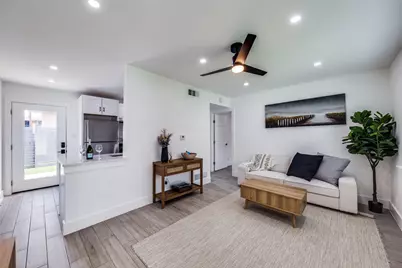 1200 E 52nd Street #204, Austin, TX 78723 - Photo 2