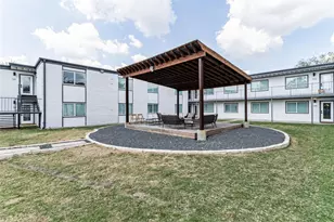 1200 E 52nd St, Austin, TX 78723 - Photo 4