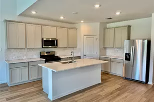 197 Coopers Hawk Crst, Cedar Creek, TX 78612 - Photo 2