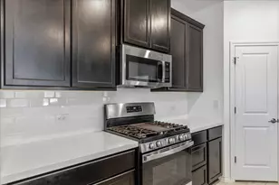 5202 Dimesky Ln, Austin, TX 78723 - Photo 8