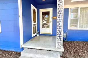 1307 W Main St, Cameron, TX 76520 - Photo 2