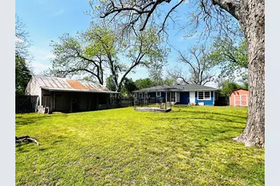 1307 W Main Street, Cameron, TX 76520 - Photo 4