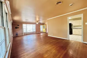 1307 W Main St, Cameron, TX 76520 - Photo 8