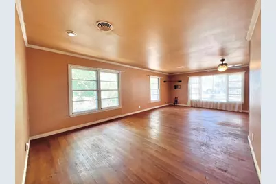 1307 W Main Street, Cameron, TX 76520 - Photo 10