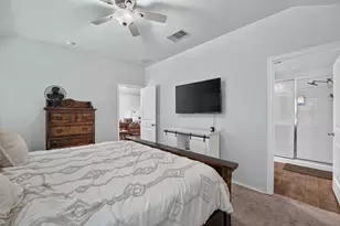 196 Harvest Crk Dr, Uhland, TX 78640 - Photo 16