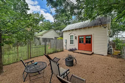 805 Main Street, Bastrop, TX 78602 - Photo 34