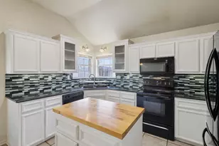 4302 Boots Dr, Killeen, TX 76549 - Photo 4