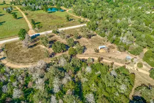 157 Cricket Hollow Ln, Smithville, TX 78957 - Photo 1