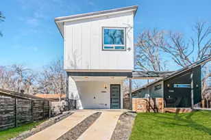 1130 Spur St, Austin, TX 78721 - Photo 2