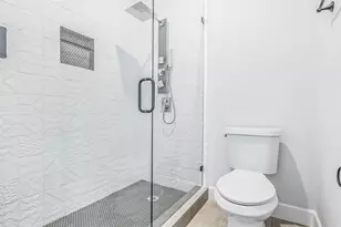 1130 Spur St, Austin, TX 78721 - Photo 16