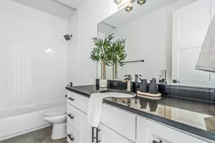 1130 Spur St, Austin, TX 78721 - Photo 20