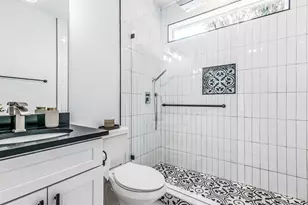 1130 Spur St, Austin, TX 78721 - Photo 24