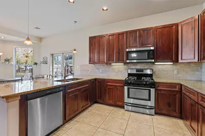 209 Harris Street, Elgin, TX 78621 - Photo 8