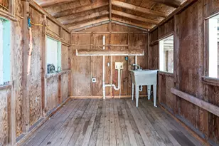 209 Harris St, Elgin, TX 78621 - Photo 32