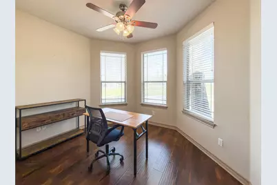 209 Harris Street, Elgin, TX 78621 - Photo 22