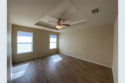 1002 W South Street, Leander, TX 78641 - Photo 6