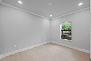 1000 Liberty Park Dr, Austin, TX 78746 - Photo 10