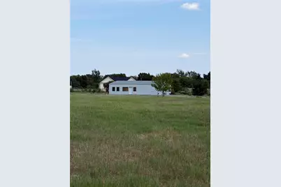 290 Richmond Street, McDade, TX 78650 - Photo 1