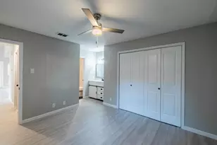 915 Sirocco Dr, Austin, TX 78745 - Photo 8