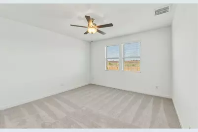 157 Green Berets Bend, Jarrell, TX 76537 - Photo 12