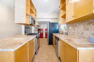 428 W Lullwood Ave, San Antonio, TX 78212 - Photo 18