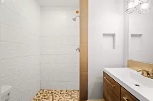 909 Reinli St, Austin, TX 78751 - Photo 14