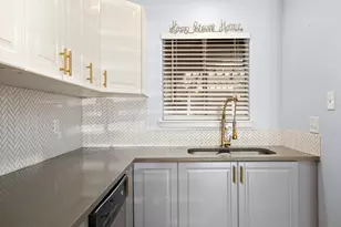 909 Reinli St, Austin, TX 78751 - Photo 2