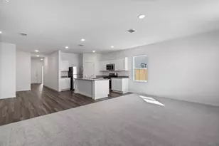 105 Bridgeview Dr, Hutto, TX 78634 - Photo 10
