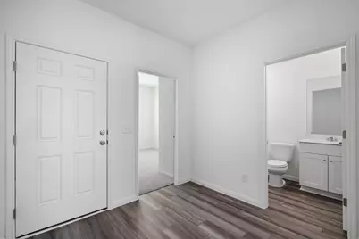 105 Bridgeview Drive, Hutto, TX 78634 - Photo 2