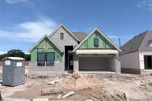 233 W Faulkner St, Liberty Hill, TX 78642 - Photo 2