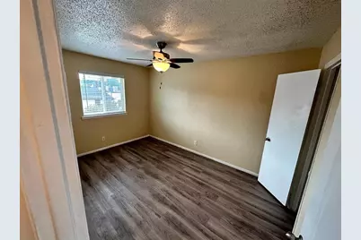 2401 Manor Road #220, Austin, TX 78722 - Photo 4