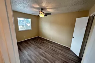 2401 Manor Rd, Austin, TX 78722 - Photo 4