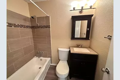 2401 Manor Road #220, Austin, TX 78722 - Photo 2