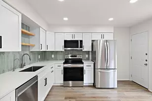 2009 Kirksey Dr, Austin, TX 78741 - Photo 2