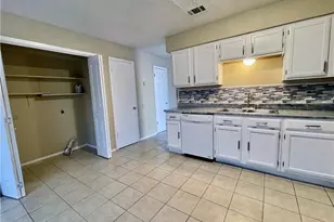2009 Kirksey Dr, Austin, TX 78741 - Photo 12