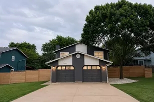 2009 Kirksey Dr, Austin, TX 78741 - Photo 2