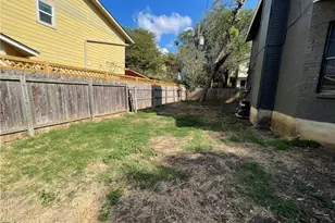 2009 Kirksey Dr, Austin, TX 78741 - Photo 34