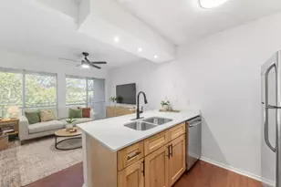 6910 Hart Ln, Austin, TX 78731 - Photo 2