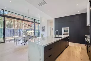 1315 W 9th St, Austin, TX 78703 - Photo 10