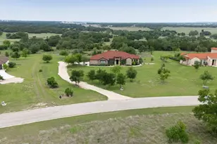 128 Strada Luca, Florence, TX 76527 - Photo 36