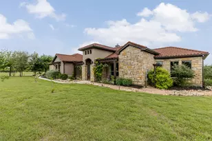 128 Strada Luca, Florence, TX 76527 - Photo 2