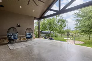 128 Strada Luca, Florence, TX 76527 - Photo 32