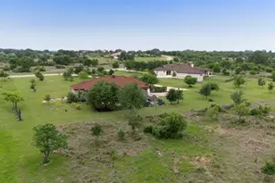 128 Strada Luca, Florence, TX 76527 - Photo 38
