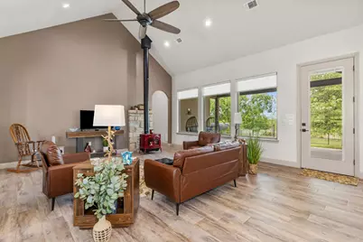 128 Strada Luca, Florence, TX 76527 - Photo 14
