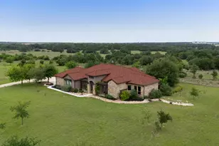 128 Strada Luca, Florence, TX 76527 - Photo 4