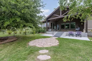 128 Strada Luca, Florence, TX 76527 - Photo 32