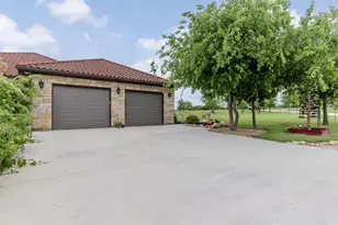 128 Strada Luca, Florence, TX 76527 - Photo 36