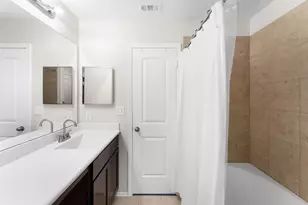 6735 Plains Crest Dr, Del Valle, TX 78617 - Photo 24